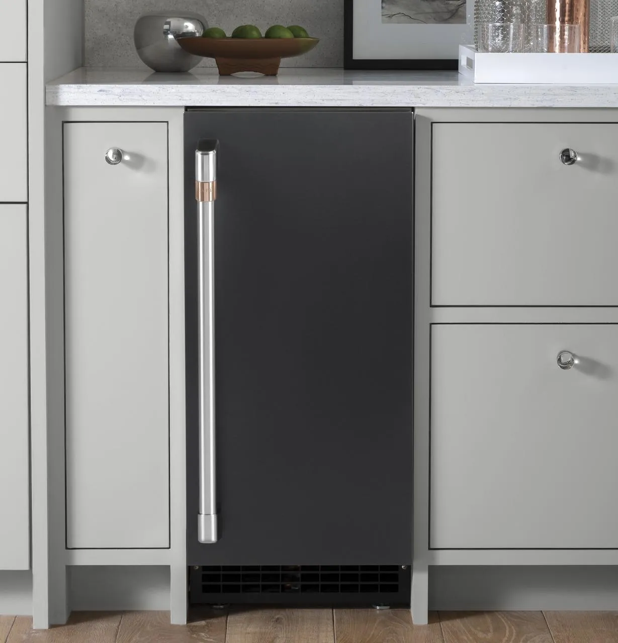 Caf(eback)™ Ice Maker Door Kit