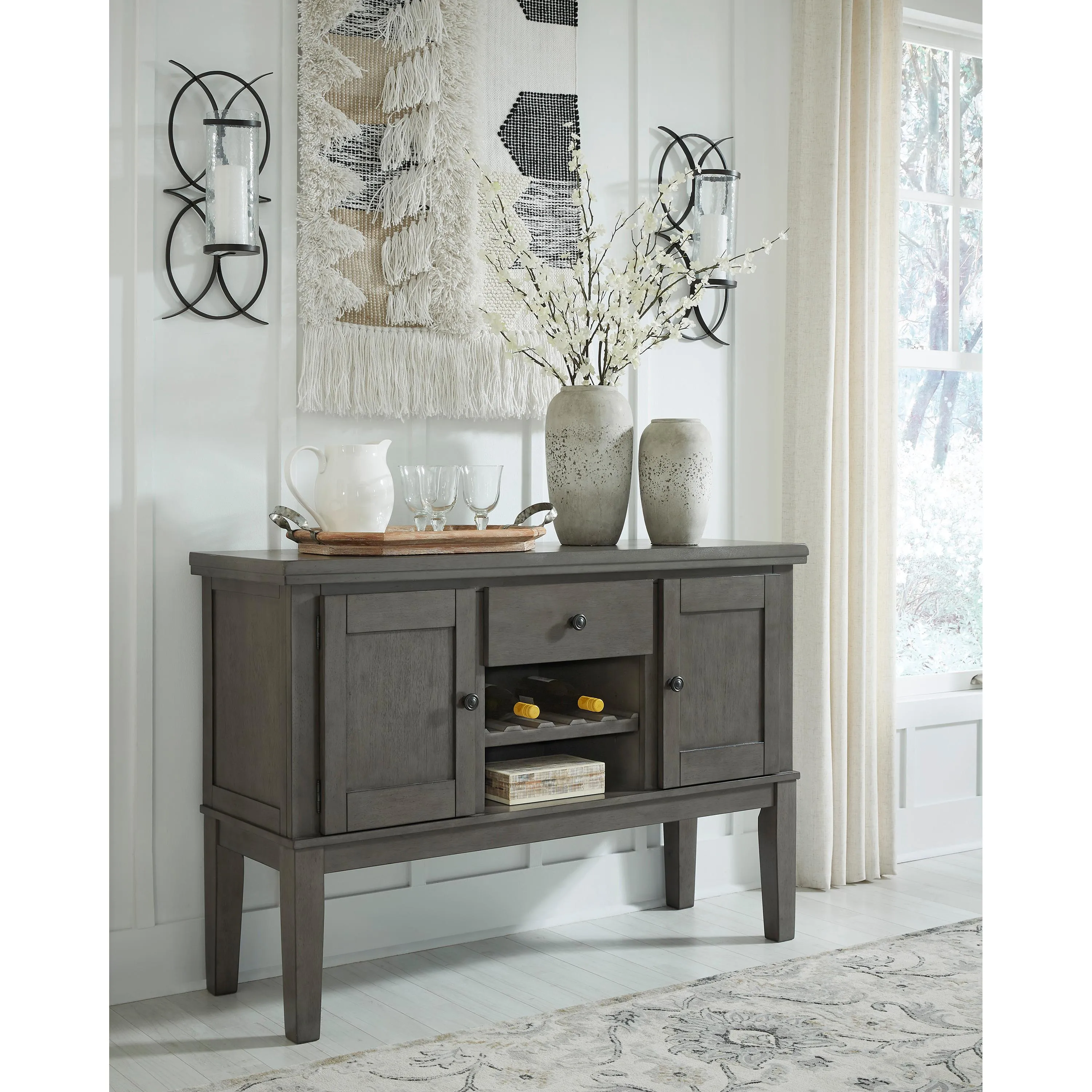 Signature Design by Ashley Hallanden Server D589-60